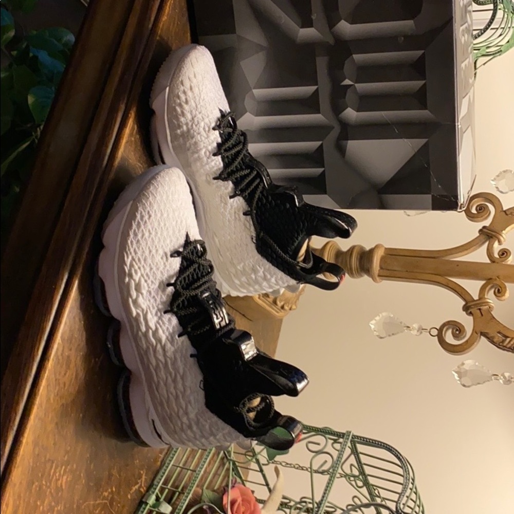 Men’s Nike Lebron  XV athletic shoe